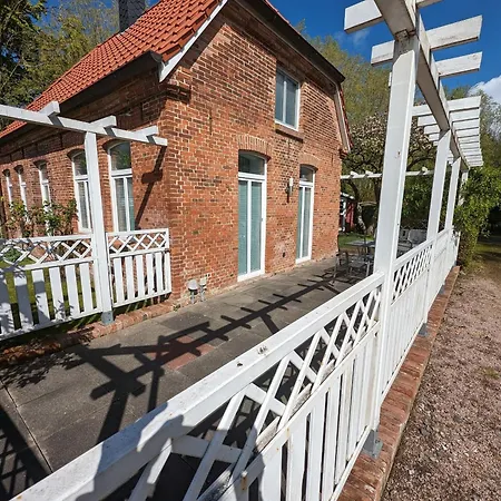 Fischerhus - *